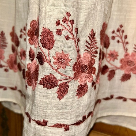 Max Studio Cream and Pink Embroidered Floral Blouse - Picture 4 of 7